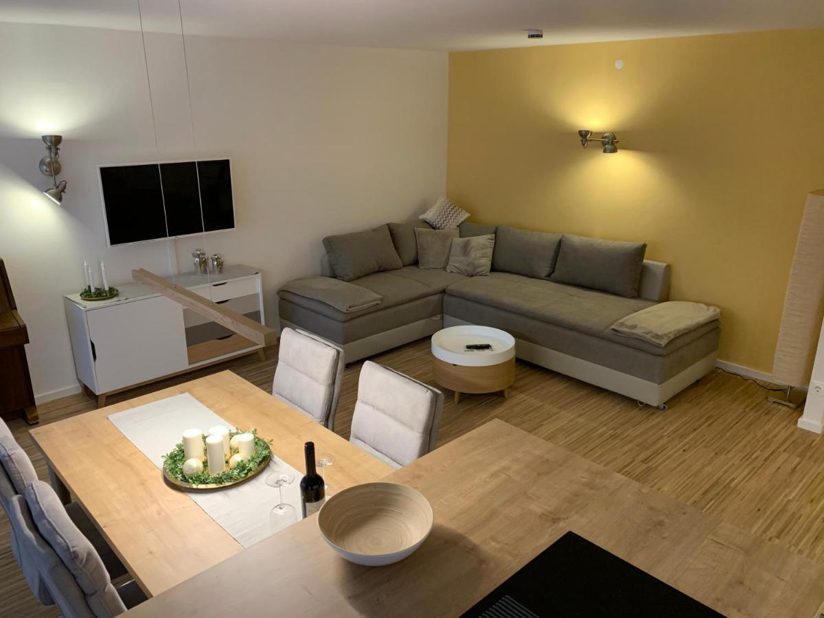 Moderne Ferienwohnung Nahe Swr Und Golfplatz Baden-Baden Luaran gambar
