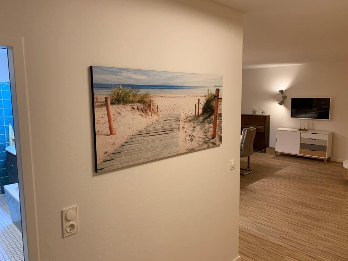 Moderne Ferienwohnung Nahe Swr Und Golfplatz Baden-Baden Luaran gambar